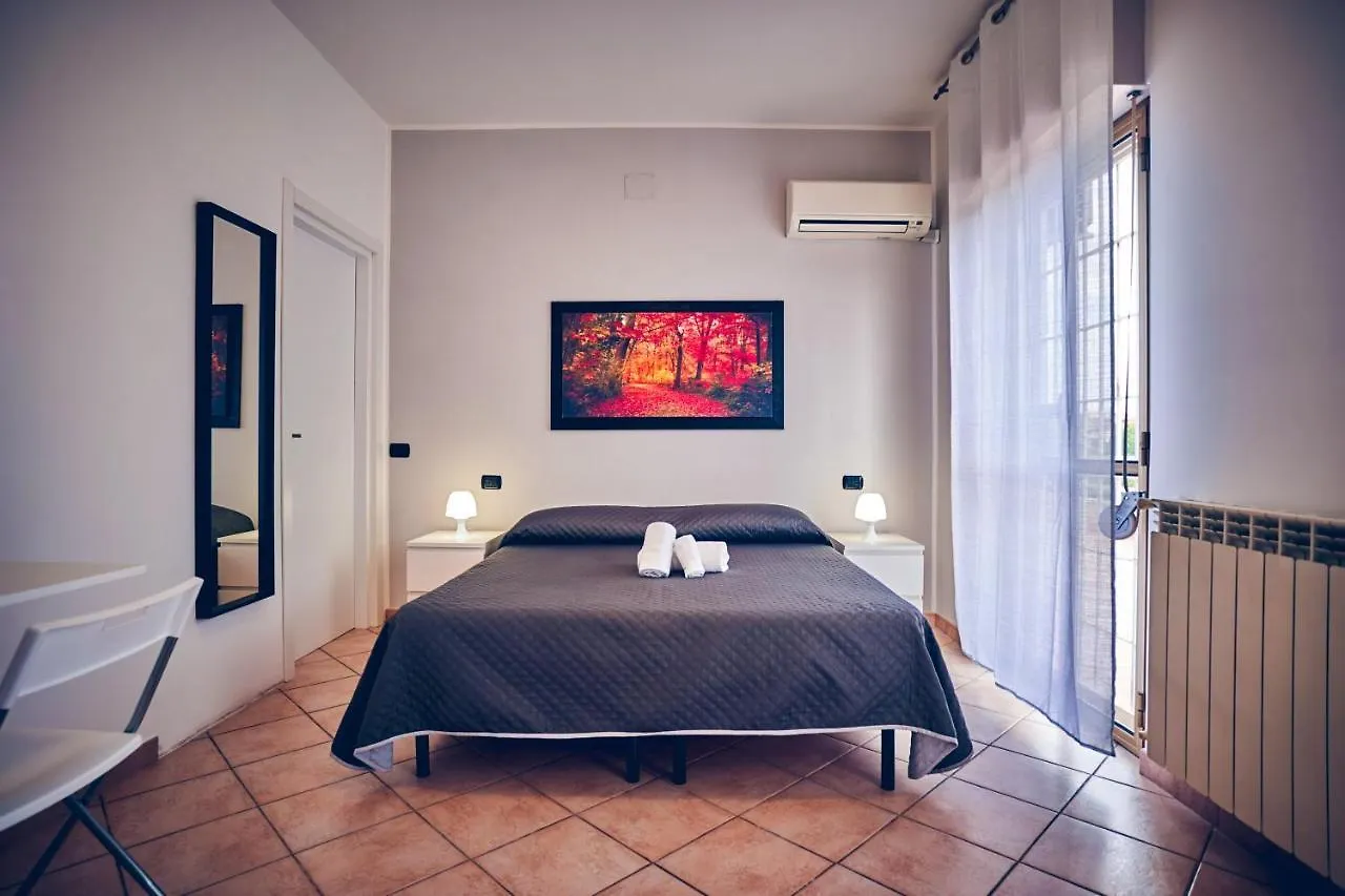 Travelershome 7Metri Guesthouse Ciampino