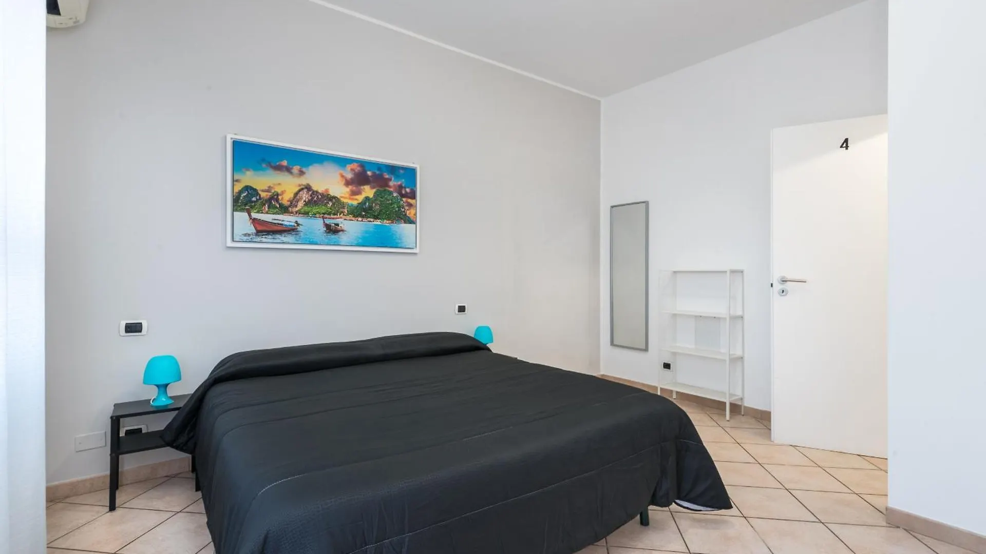 Travelershome 7Metri Guesthouse Ciampino Guest house