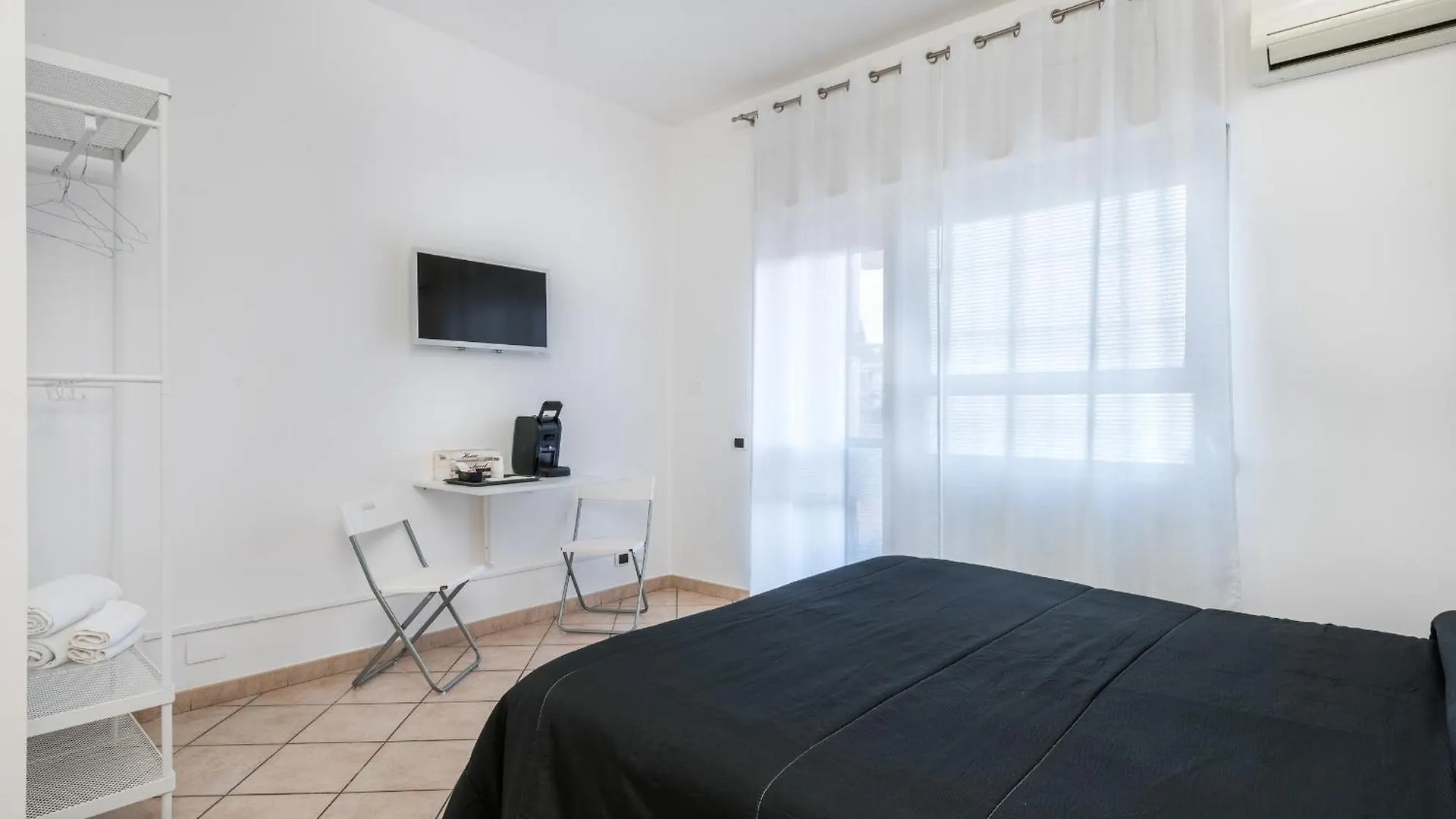 Guest house Travelershome 7Metri Guesthouse Ciampino