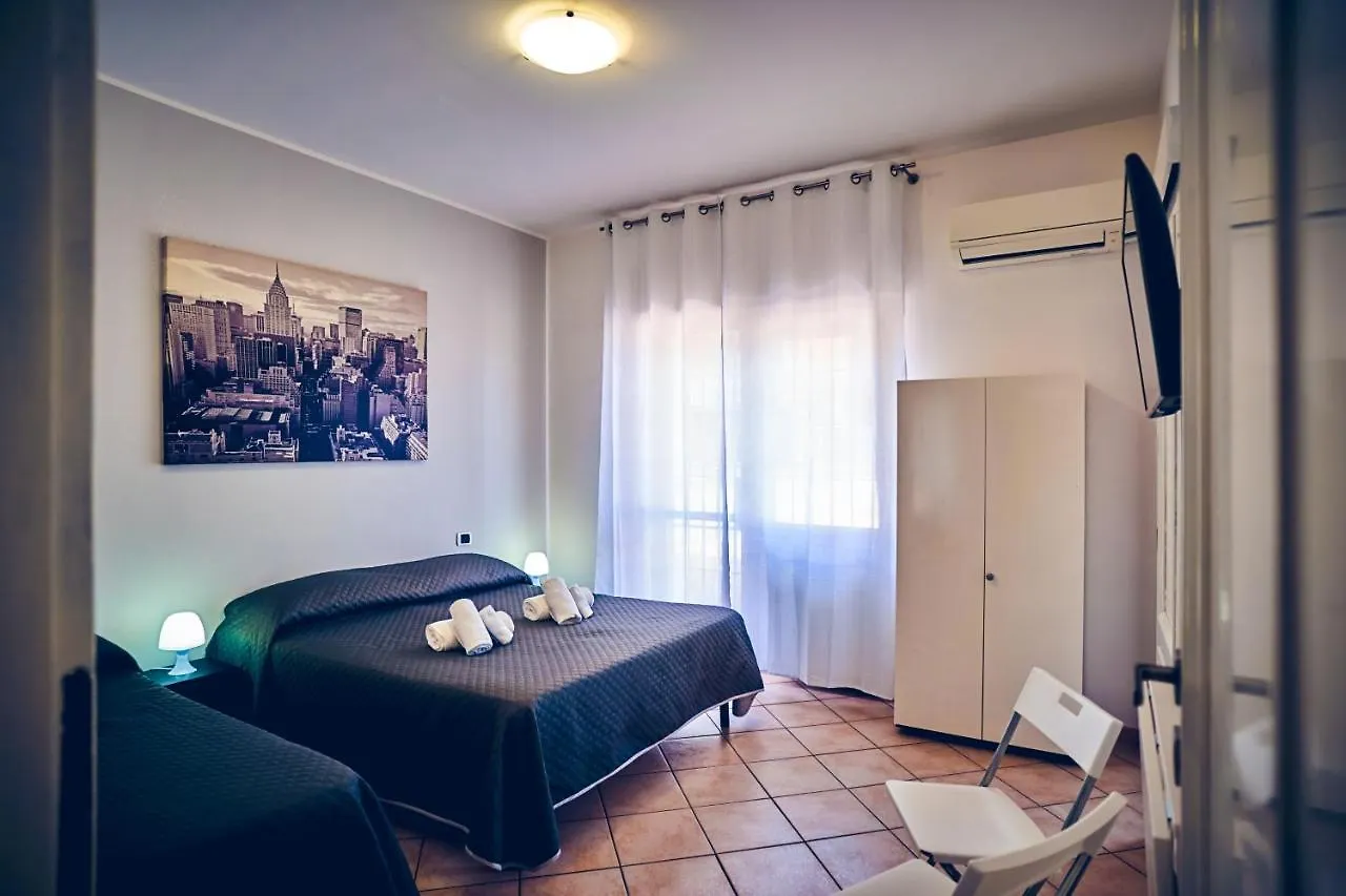 Guest house Travelershome 7Metri Guesthouse Ciampino
