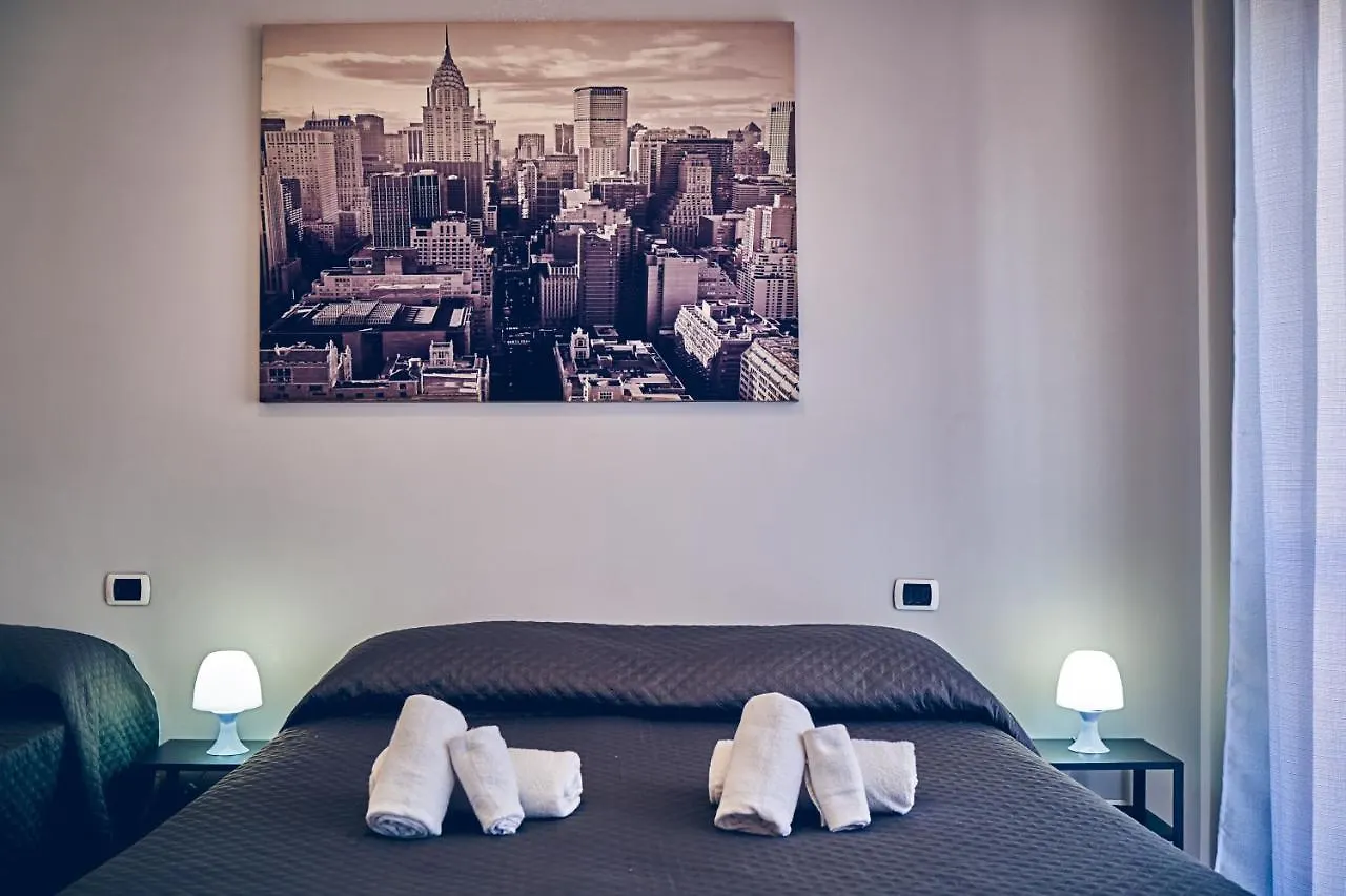 Travelershome 7Metri Guesthouse Ciampino