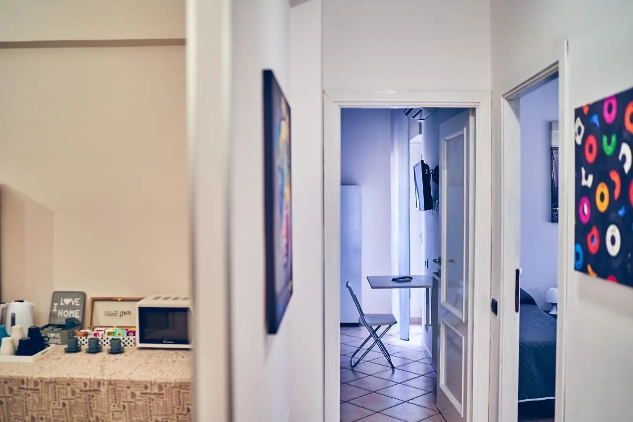 Guest house Travelershome 7Metri Guesthouse Ciampino
