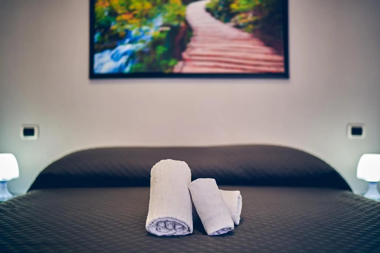 Travelershome 7Metri Guesthouse Ciampino 0*,  Italy