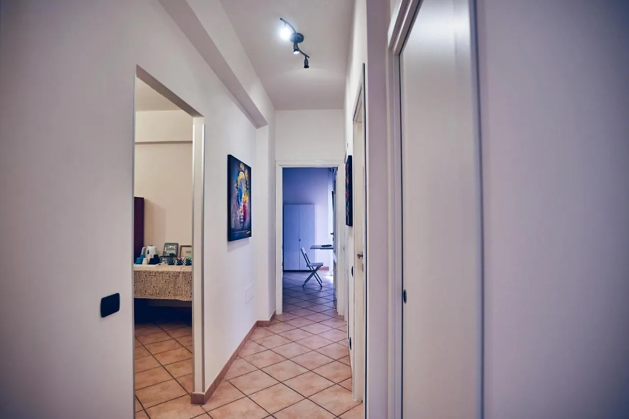 Guest house Travelershome 7Metri Guesthouse Ciampino