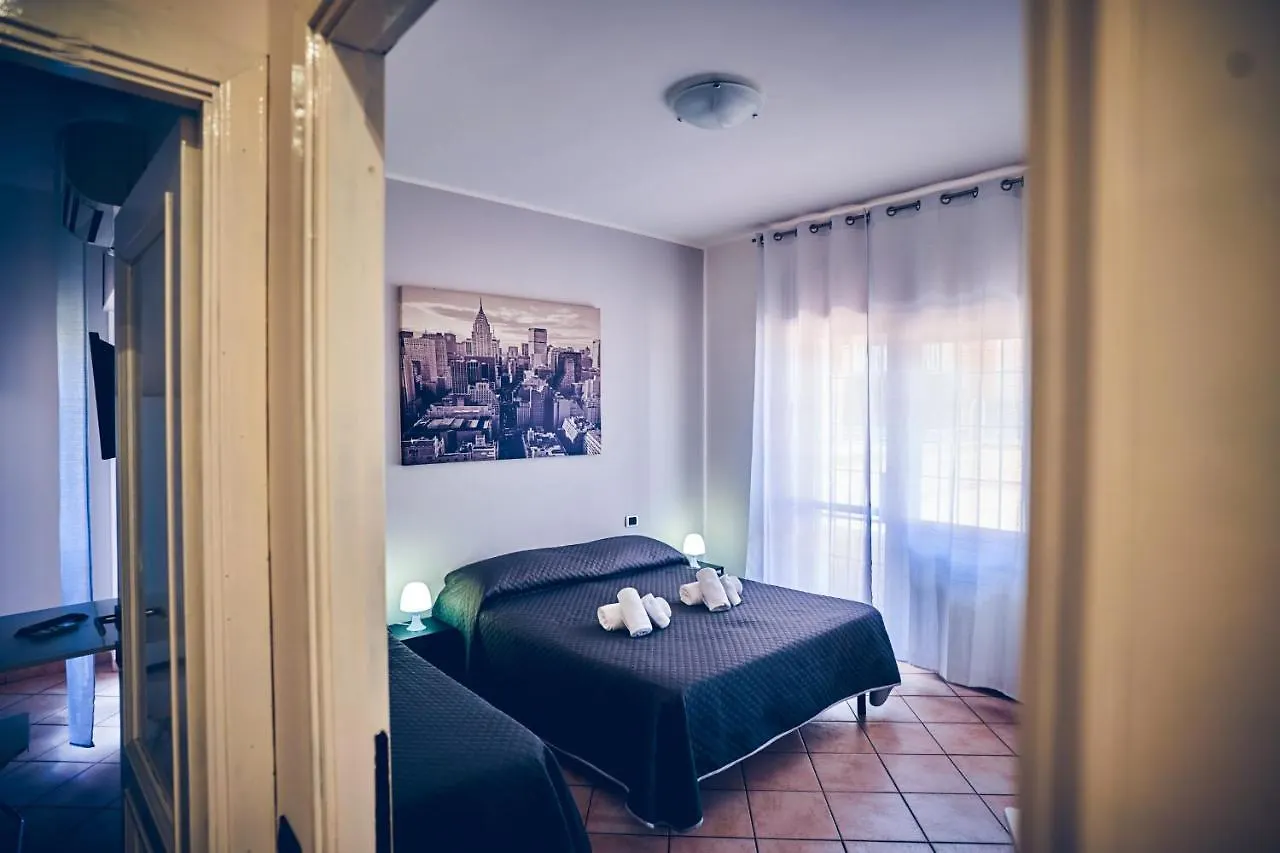 Guest house Travelershome 7Metri Guesthouse Ciampino Italy
