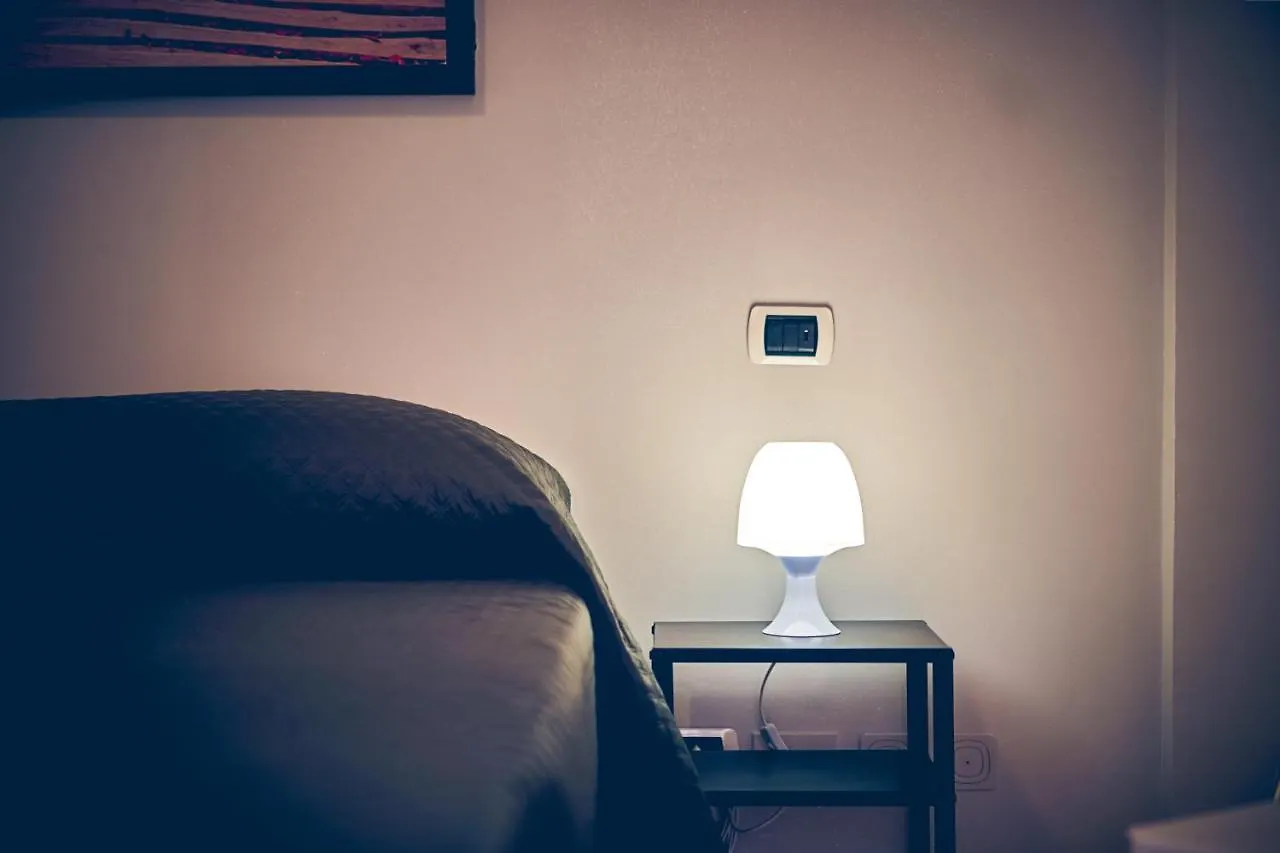 Travelershome 7Metri Guesthouse Ciampino