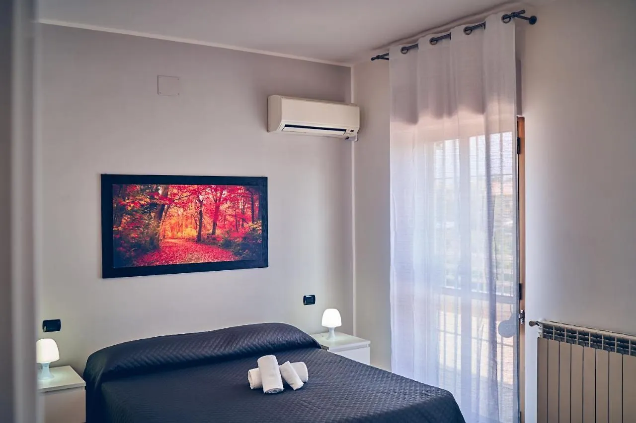 Travelershome 7Metri Guesthouse Ciampino