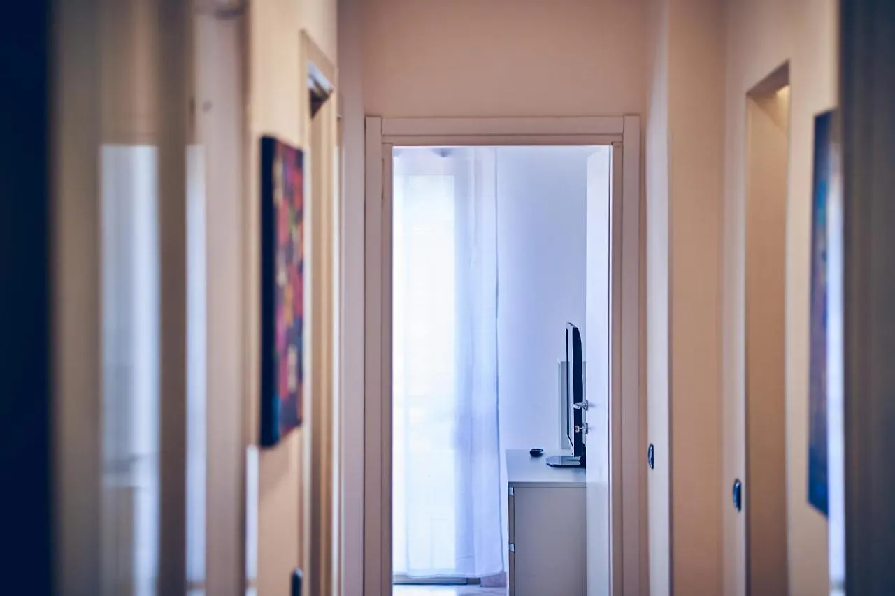 Travelershome 7Metri Guesthouse Ciampino Guest house