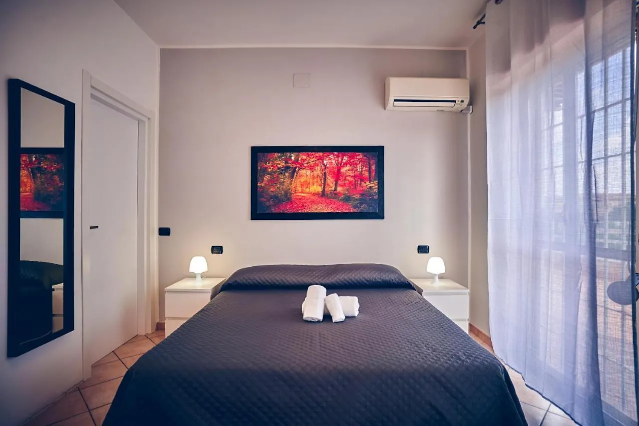Travelershome 7Metri Guesthouse Ciampino